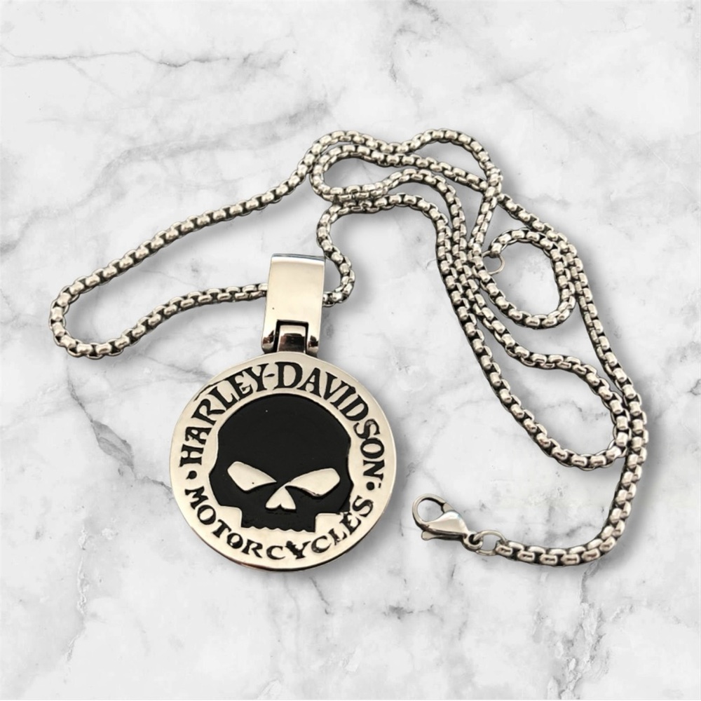 HD skull pendant